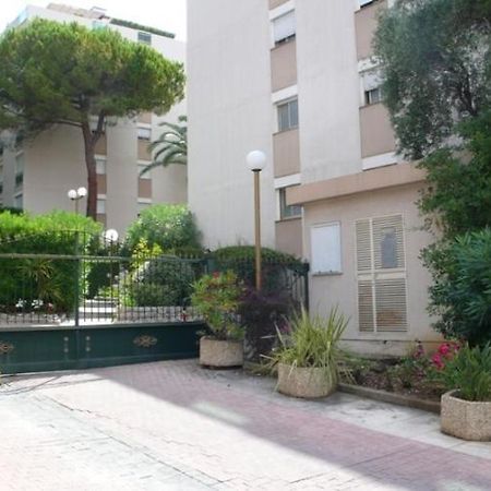 Appartement Le Saint James นีซ ภายนอก รูปภาพ